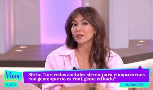 Silvia Sanz psicóloga y sexóloga en Madrid analizando bienestar y relaciones en Telemadrid