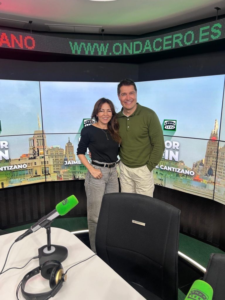 Silvia Sanz analiza en 'Por fin' de Onda Cero las claves de las relaciones abiertas, el intercambio de pareja y la gestión de los celos. ¡Escúchalo aquí!